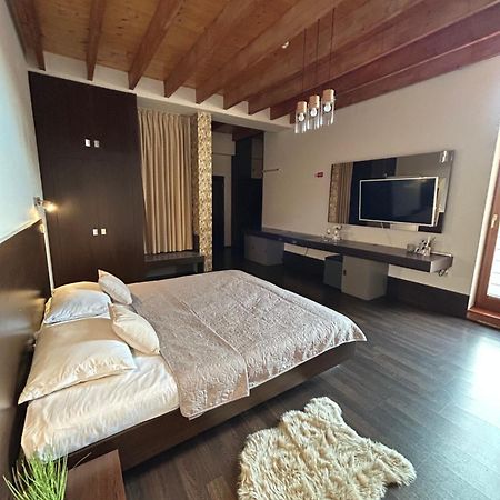 Hotel Ar Golden House Košice Esterno foto