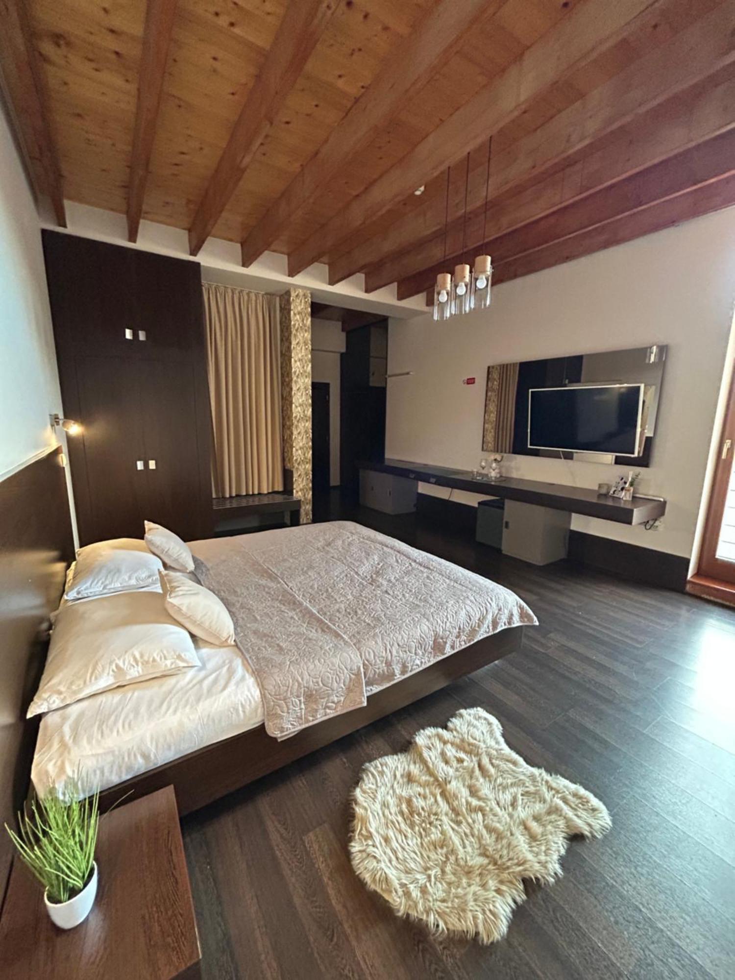 Hotel Ar Golden House Košice Esterno foto